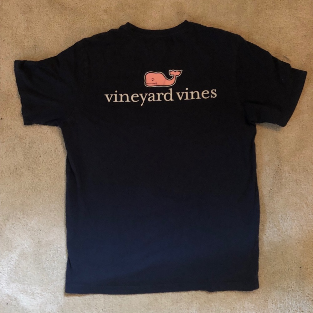 Vineyard Vines T shirt